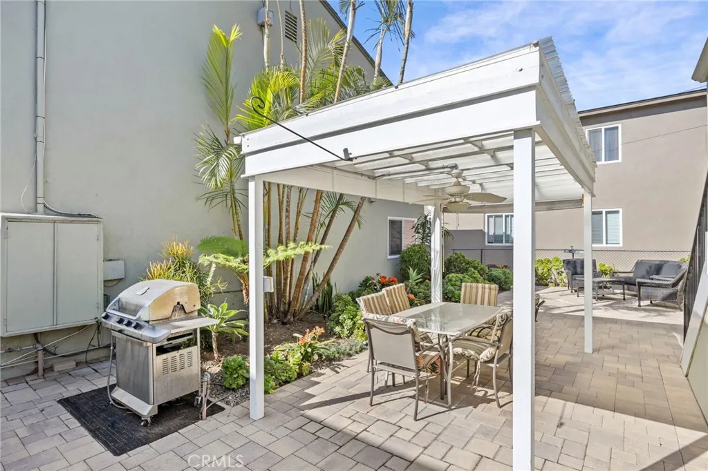 Long Beach, California 90814, United States, 2 Bedrooms Bedrooms, ,1 BathroomBathrooms,Residential,Active,112765