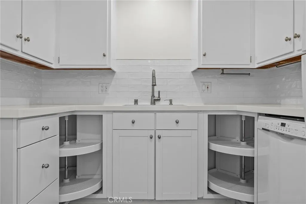 Long Beach, California 90814, United States, 2 Bedrooms Bedrooms, ,1 BathroomBathrooms,Residential,Active,112765