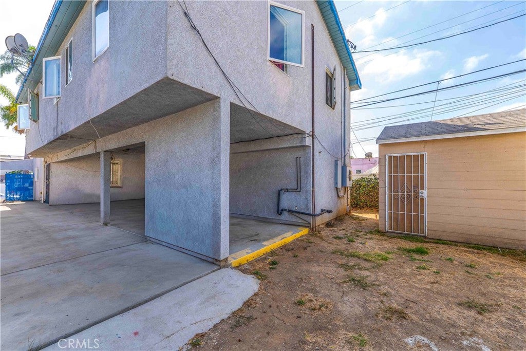 8463 S Halldale
