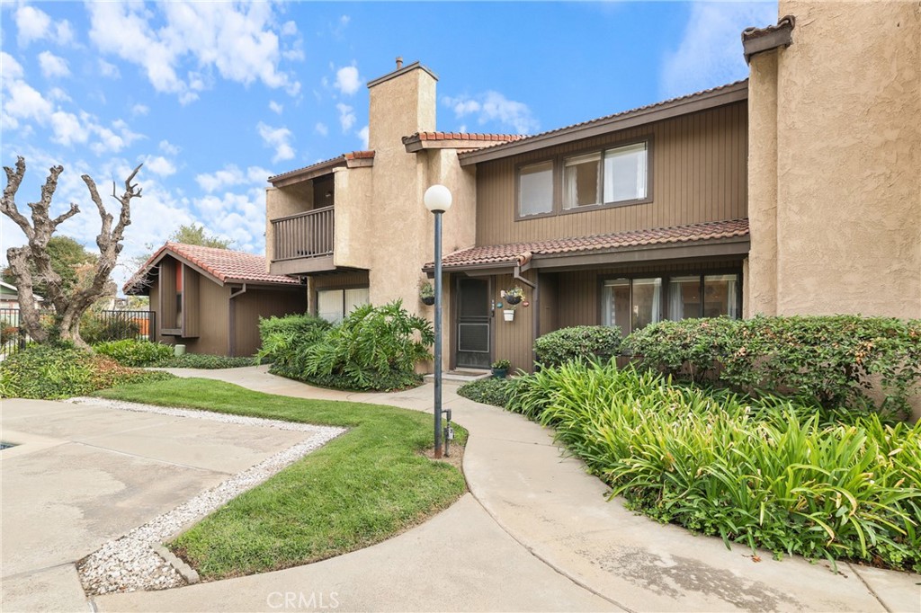 FHA & VA Financing Approved! Welcome to 193 S Hollenbeck Ave in Covina, a beautifully maintained PUD townhome offering 2 bedrooms and 2 bathrooms with a bright, open layout designed for comfortable living. This home is an excellent opportunity for first-time buyers or anyone seeking an affordable, move-in ready property in a prime location.
The spacious living room flows seamlessly into the dining area and kitchen, creating a functional space for both everyday living and entertaining. Upstairs, two generously sized bedrooms provide comfort and privacy, each with ample closet space.
Additional highlights include a private back patio perfect for outdoor dining or relaxation, in-unit laundry, central A/C and heating, and a direct-access garage. As part of a Planned Unit Development, residents enjoy well-maintained grounds and the ease of low-maintenance living.
Conveniently located near schools, shopping, dining, parks, and with quick access to major freeways, this home offers the perfect combination of lifestyle, convenience, and value. Don’t miss your chance to own this turnkey Covina townhome!