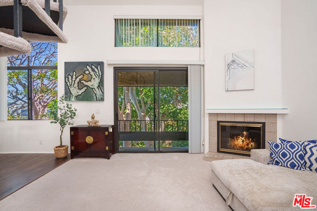 8114 Manitoba Street 208