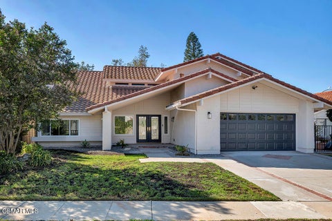 Photo of 5216 Mohave Drive, Simi Valley, CA 93063 (MLS # 226004889)