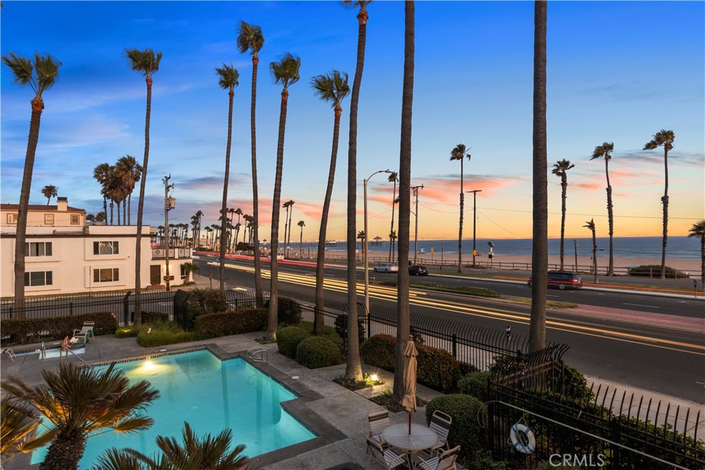 1200 Pacific Coast 214