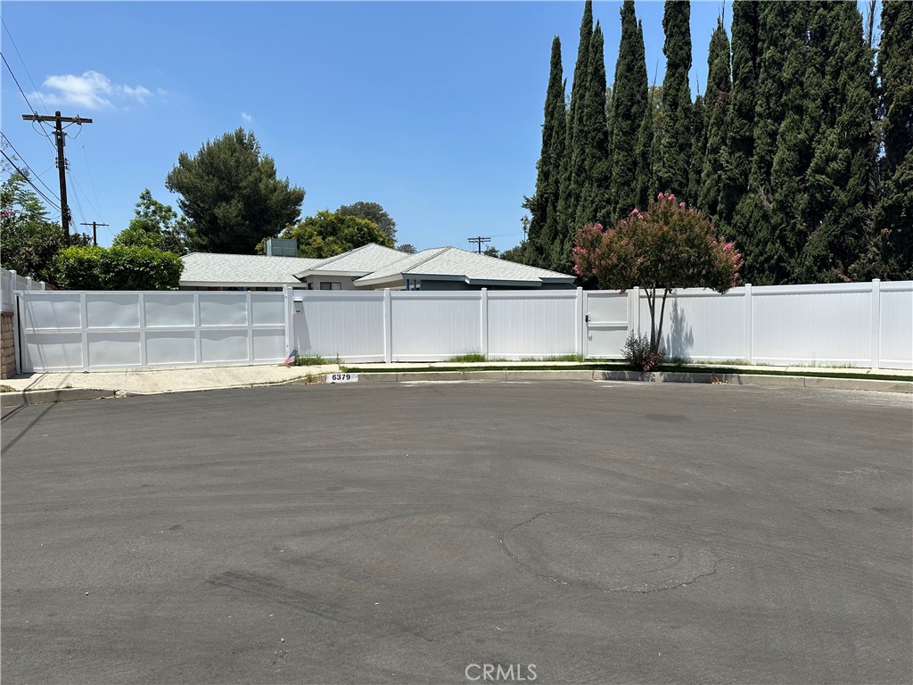 Properties 1 6379 Darby Place