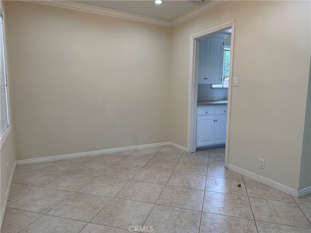 Properties 4 6379 Darby Place