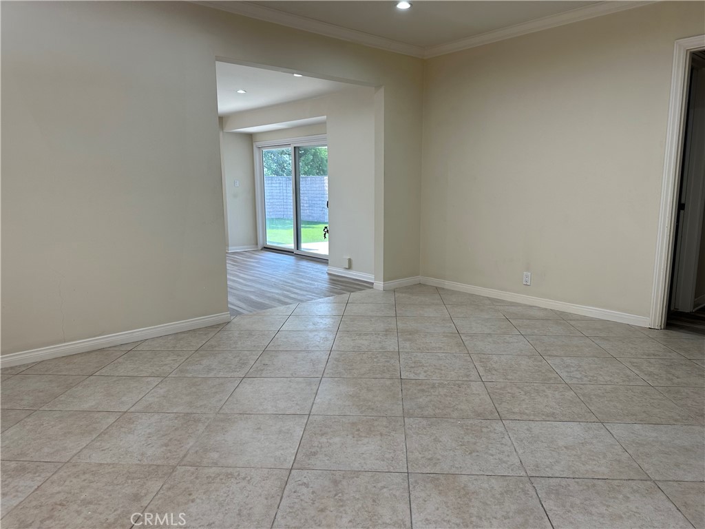 Properties 3 6379 Darby Place