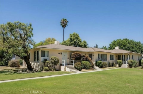Photo of 508 N Rosemary Lane, Burbank, CA 91505 (MLS # SR26148082)