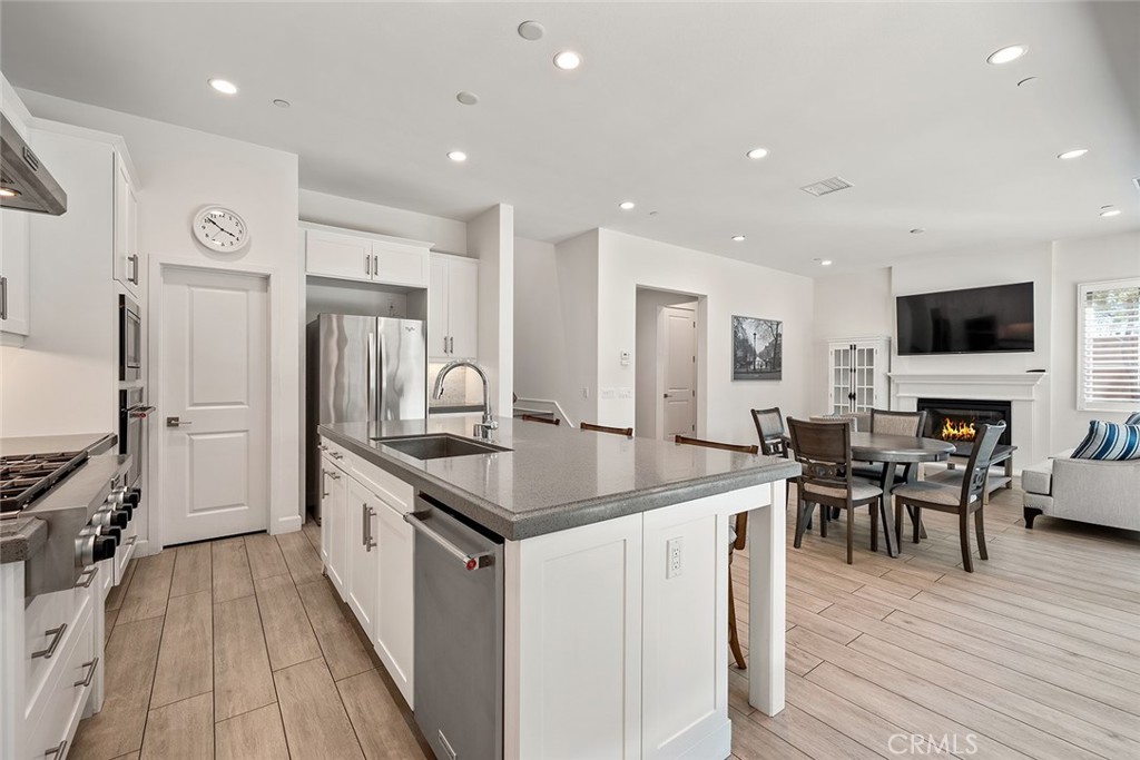 Groves - Residential Lease