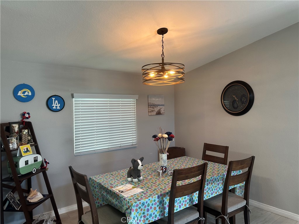 1845 Monrovia Avenue 76