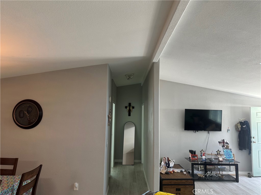 1845 Monrovia Avenue 76