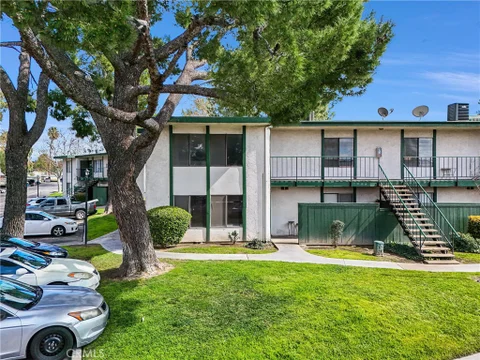 1735 E Washington St Unit B28, Colton, CA 92324 - MLS#: SB26186011