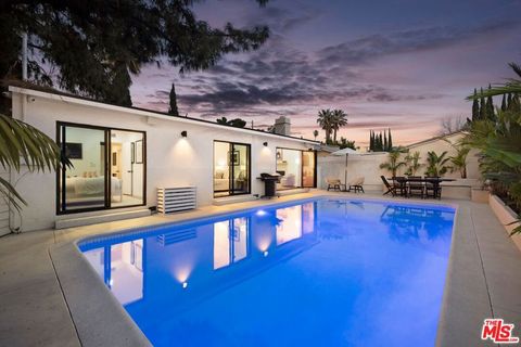 15864 Marlin Place Van Nuys CA 91406