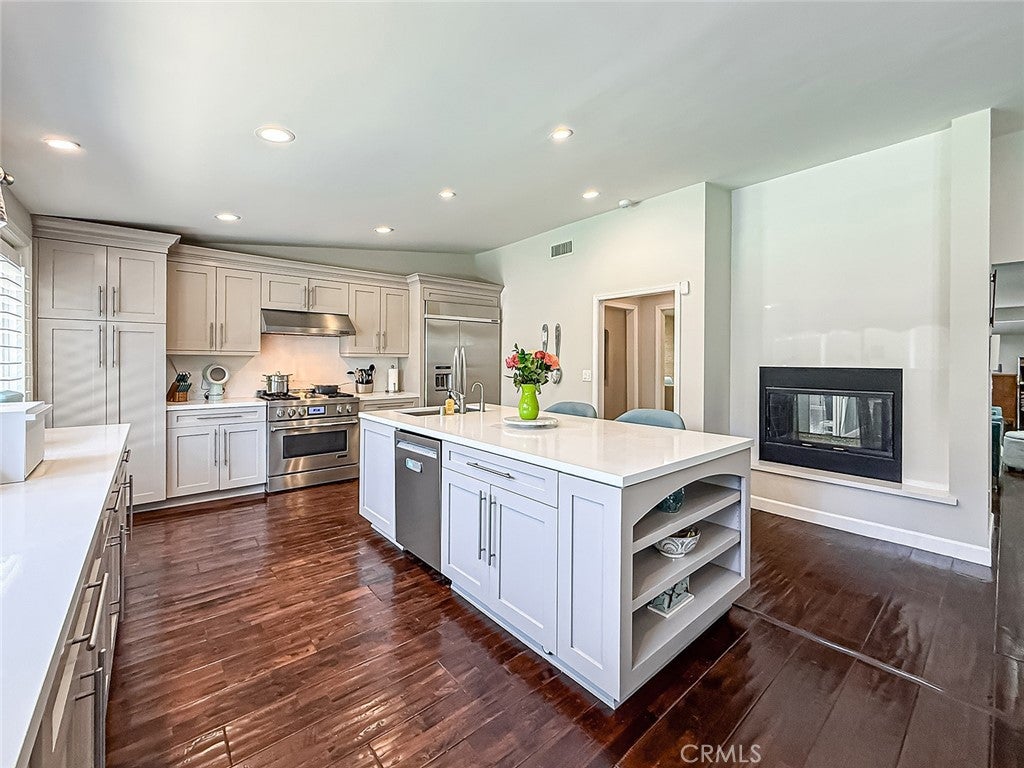 23433 Hatteras
