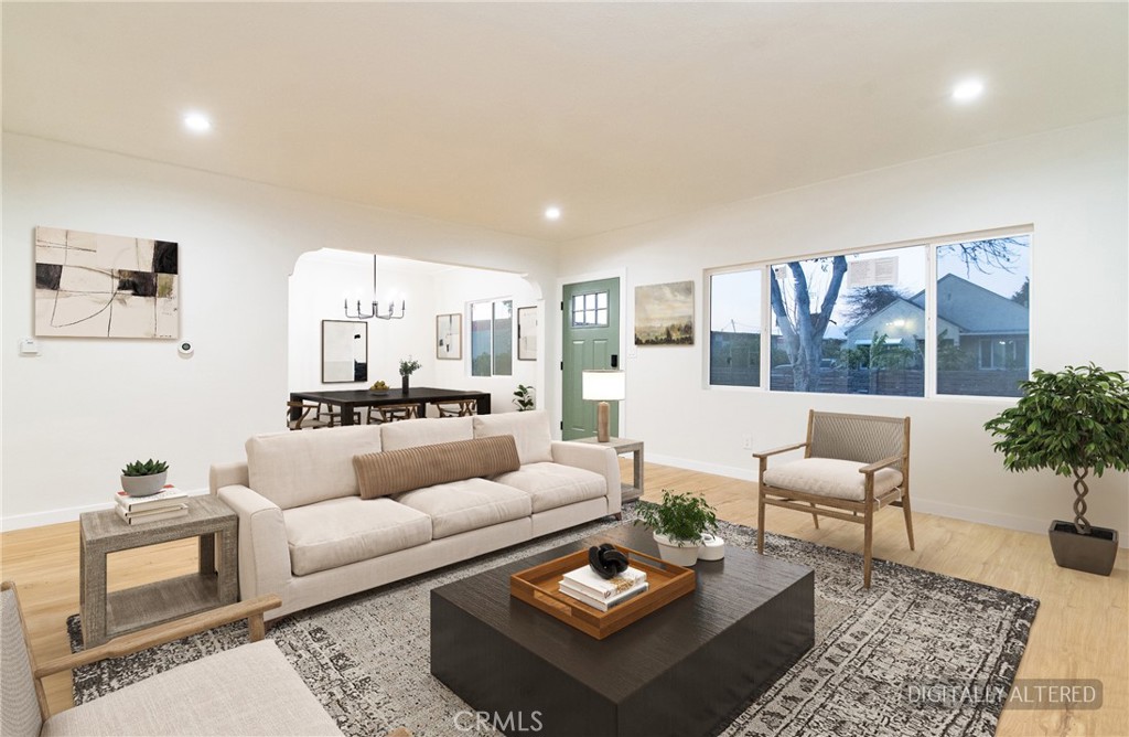 1100 E Tichenor Street