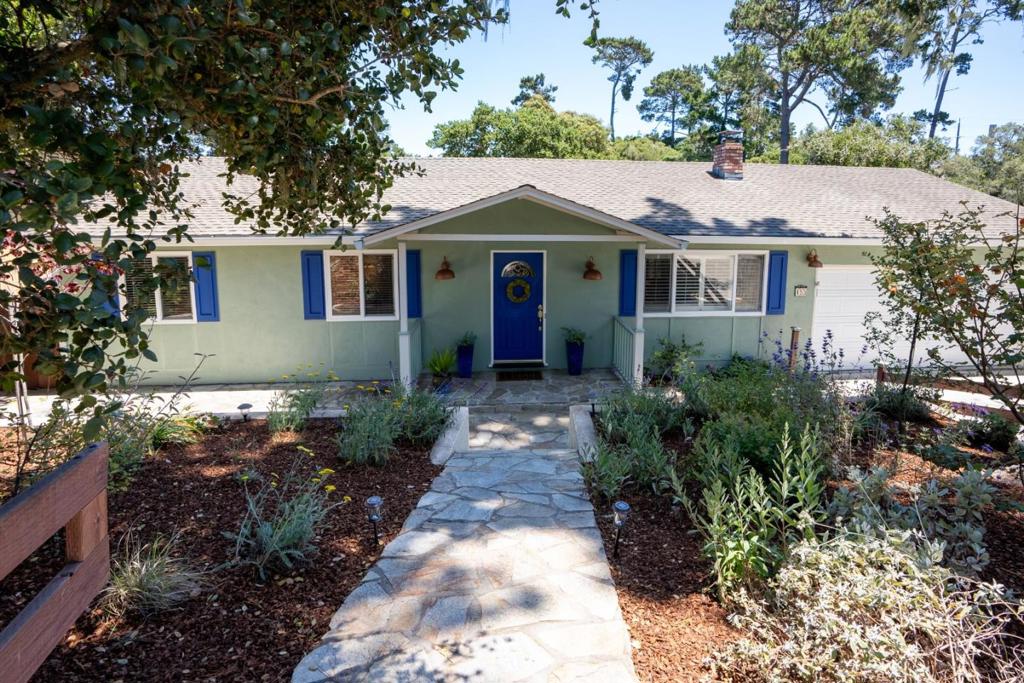 Peter's Gate charmer with oversized yard for entertaining, gardens, play area.....you choose. Multiple decks for that outdoor lifestyle to enjoy every sunny day and share the Monterey lifestyle with friends and family. Updated kitchen and bathrooms with a magnetic personality to bring you to a peaceful end of the day. Priced wonderfully in a challenging market with a sound investment and a fabulous lifestyle waiting just for you.