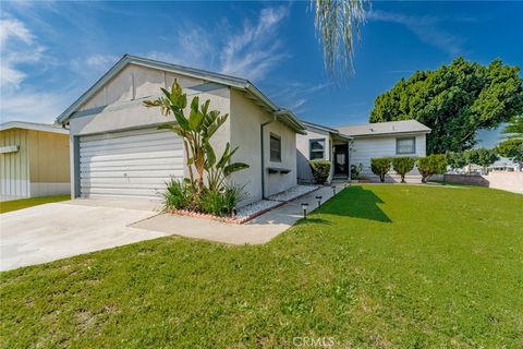 Photo of 5185 N Banna Ave, Covina, CA 91724 (MLS # DW26045518)