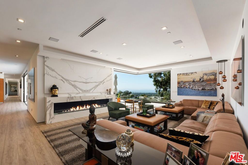 1225 Chickory Lane
