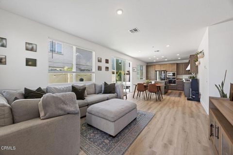 Tiny photo for 1936 Tangelo Way, Santa Paula, CA 93060 (MLS # V1-34872)