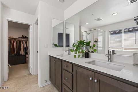 Tiny photo for 1936 Tangelo Way, Santa Paula, CA 93060 (MLS # V1-34872)