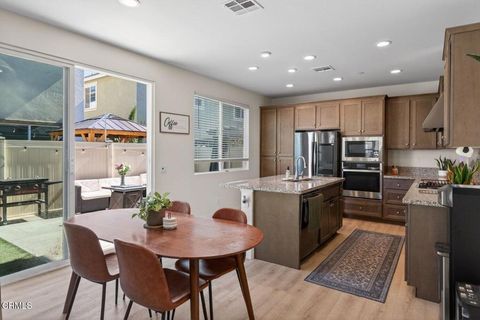 Tiny photo for 1936 Tangelo Way, Santa Paula, CA 93060 (MLS # V1-34872)