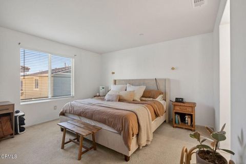 Tiny photo for 1936 Tangelo Way, Santa Paula, CA 93060 (MLS # V1-34872)