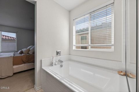 Tiny photo for 1936 Tangelo Way, Santa Paula, CA 93060 (MLS # V1-34872)