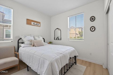 Tiny photo for 1936 Tangelo Way, Santa Paula, CA 93060 (MLS # V1-34872)