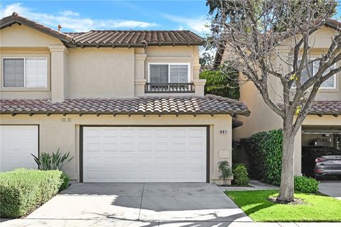 Photo of 28 Cascada, Rancho Santa Margarita, CA 92688 (MLS # OC26064725)