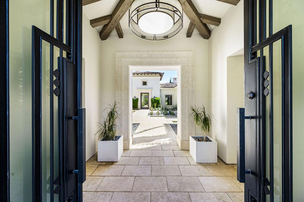 52560 Del Gato Drive