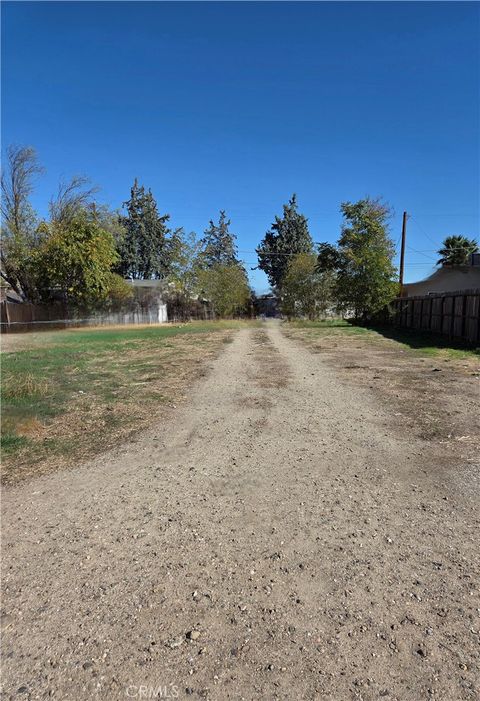 Tiny photo for 968 L Street, San Miguel, CA 93451 (MLS # NS25249313)