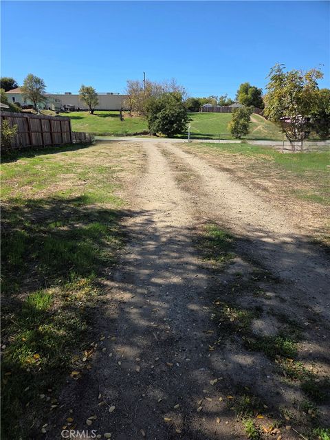 Photo of 968 L Street, San Miguel, CA 93451 (MLS # NS25249313)