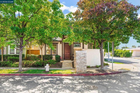 Photo of 2896 Norton Dr, Concord, CA 94519 (MLS # 41148983)