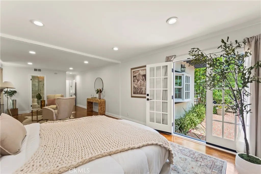 Sherman Oaks, California 91403, United States, 4 Bedrooms Bedrooms, ,4 BathroomsBathrooms,Residential,Active,129446