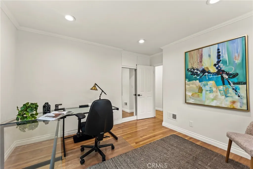 Sherman Oaks, California 91403, United States, 4 Bedrooms Bedrooms, ,4 BathroomsBathrooms,Residential,Active,129446