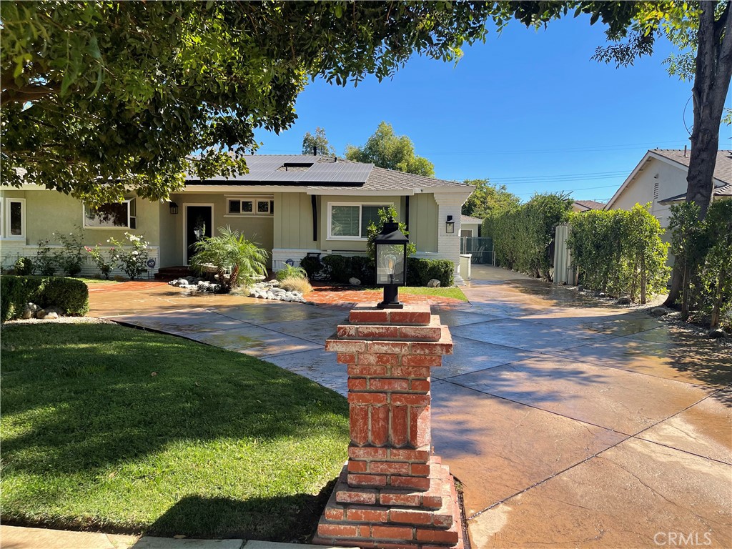 Properties 2 10132 Wish Avenue