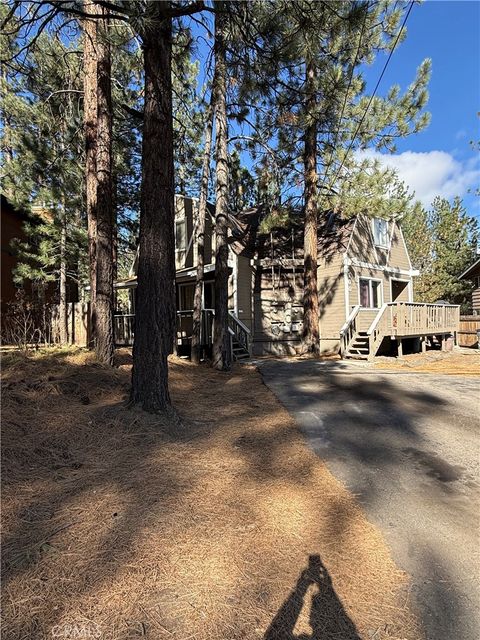 Photo of 600 Summit Boulevard #A, Big Bear Lake, CA 92315 (MLS # CV26053351)