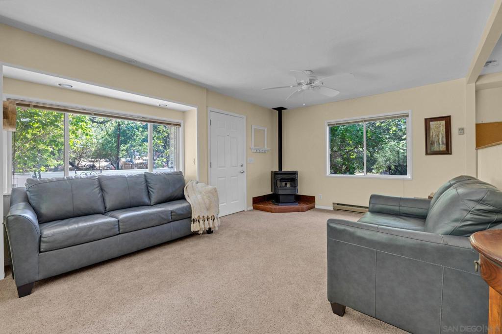 3221 Dolores Dr