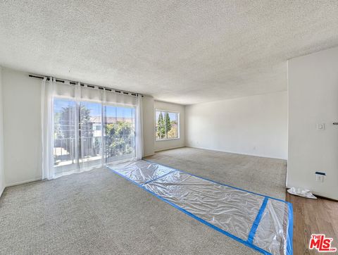 Photo of 440 Raymond Avenue #20, Santa Monica, CA 90405 (MLS # 25572813)