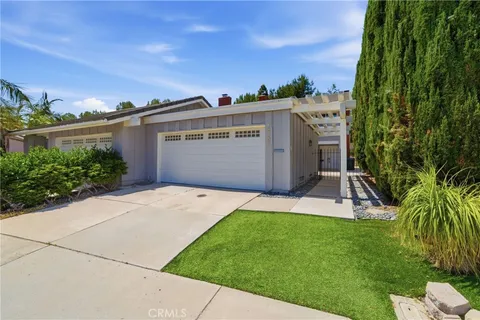 MLS: OC26058513