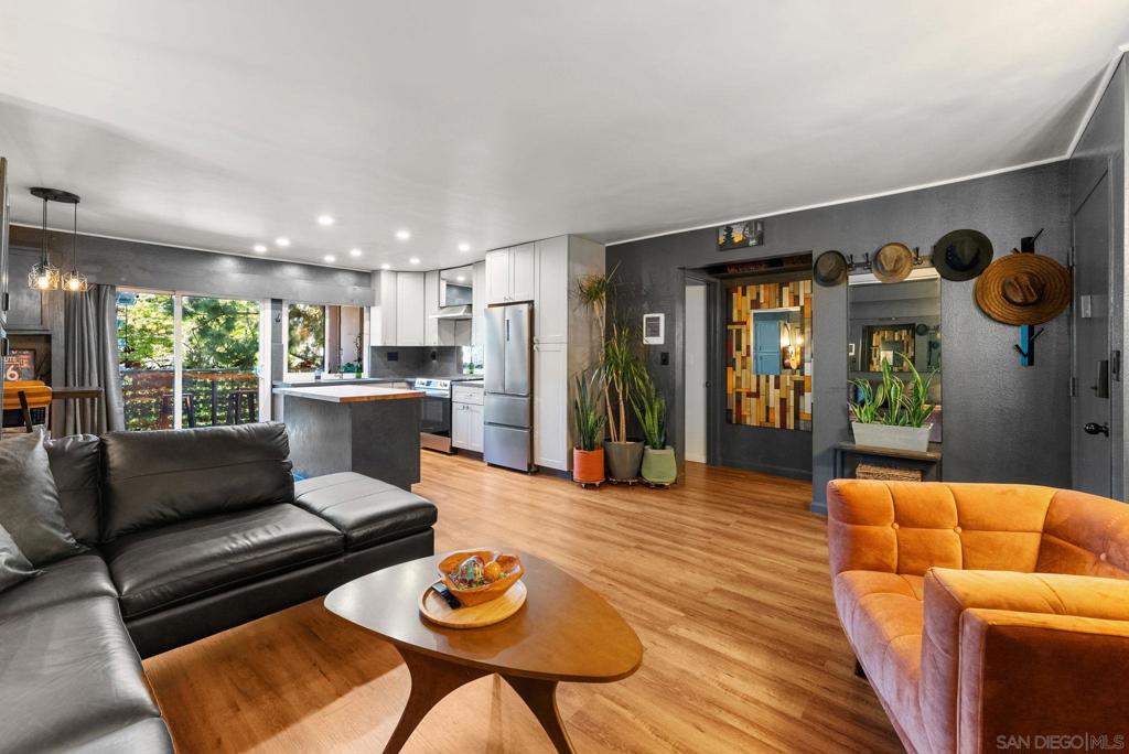 7838 Cowles Mountain Ct C33