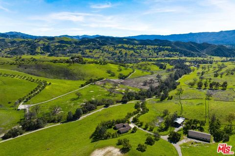 Photo of 1959 Rambling Oaks Road, Santa Ynez, CA 93460 (MLS # 25604563)