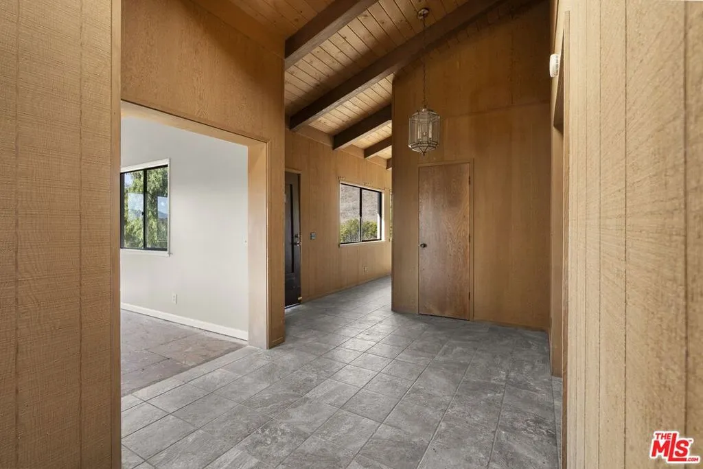 Santa Ynez, California 93460, United States, 6 Bedrooms Bedrooms, ,4 BathroomsBathrooms,Residential,Active,234802