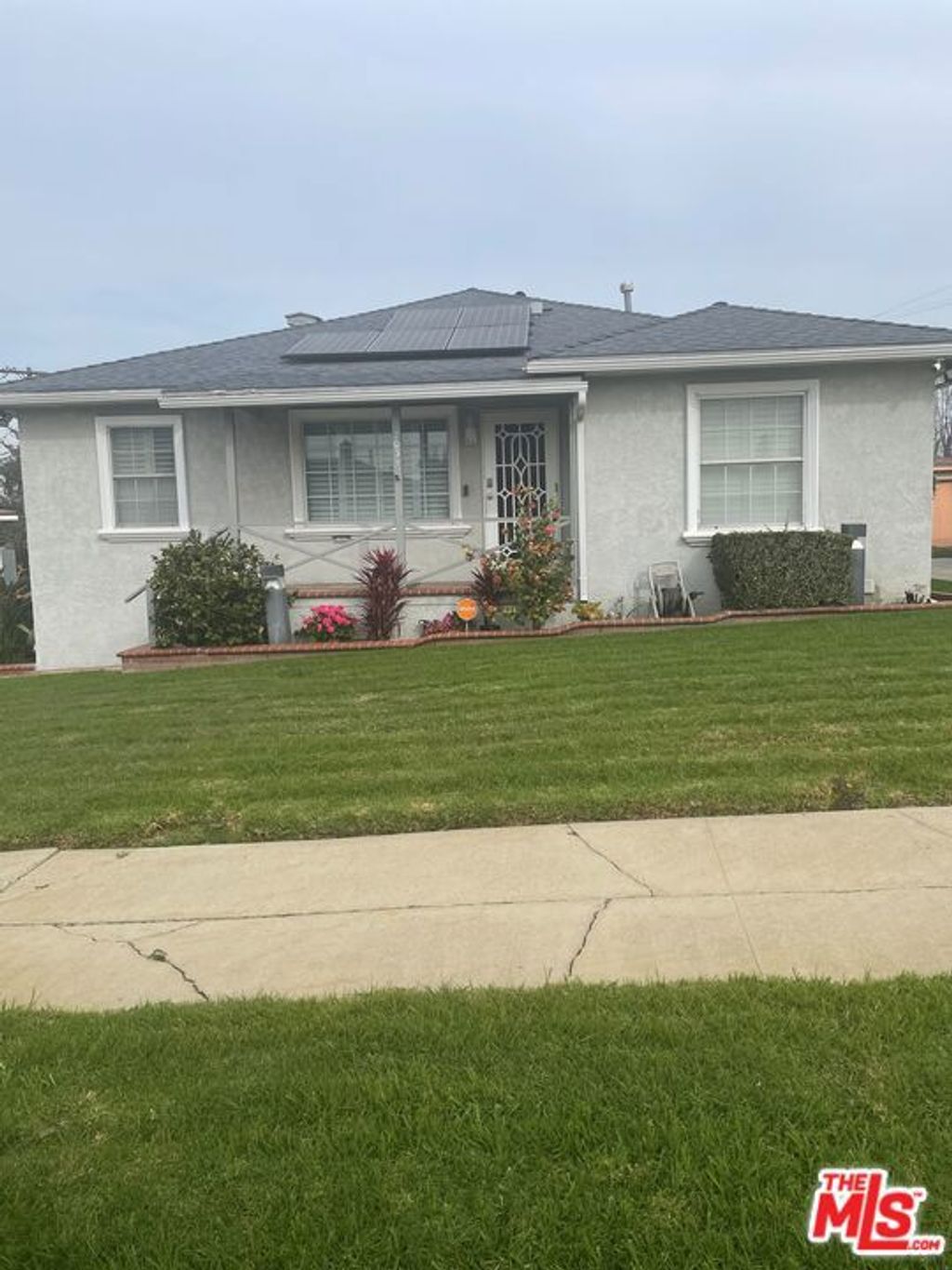 Photo of 2031 W 98th Street, Los Angeles, CA 90047 (MLS # 26639325)