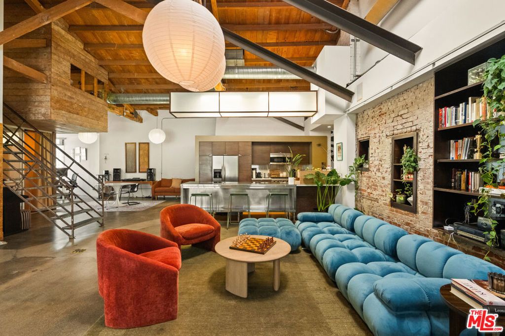 Photo of 120 Mildred Avenue, Venice, CA 90291 (MLS # 26730283)