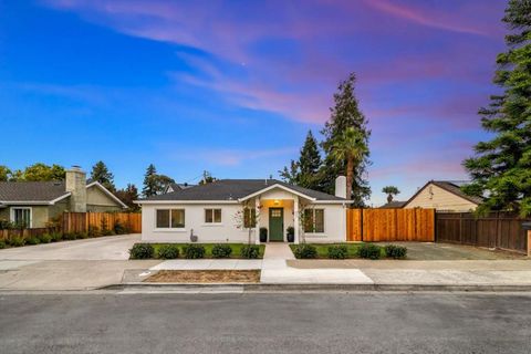 Photo of 432 Oak Ridge Drive, Redwood City, CA 94062 (MLS # ML82027757)