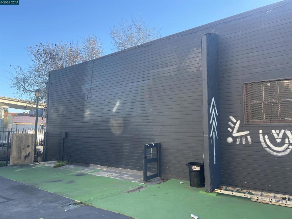 3261 Martin Luther king jr way