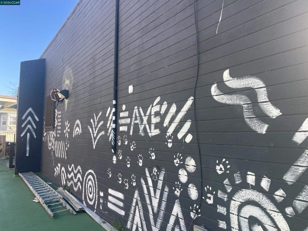 3261 Martin Luther king jr way