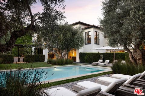 Photo of 1005 Benedict Canyon Drive, Beverly Hills, CA 90210 (MLS # 26720449)