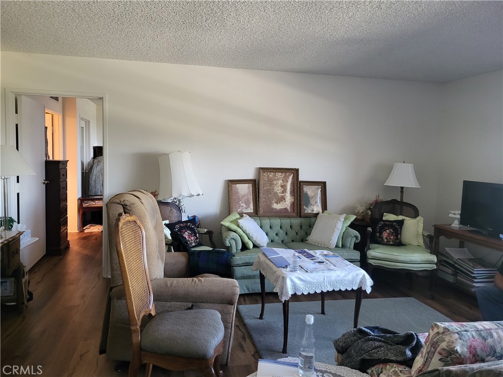 24055 Paseo Del Lago