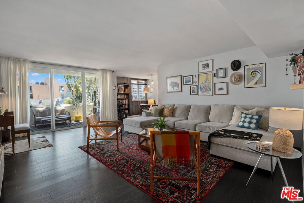 Properties 3 7309 Franklin Avenue 405